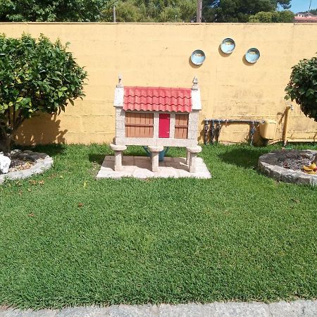 Casa Con Jardin En Primera Linea De Playa O Grove Exterior foto
