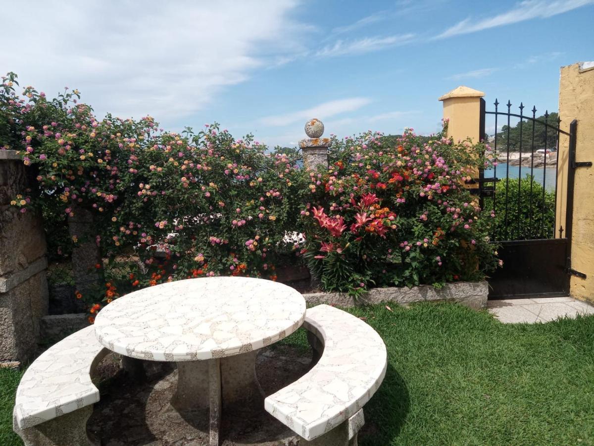 Casa Con Jardin En Primera Linea De Playa O Grove Exterior foto
